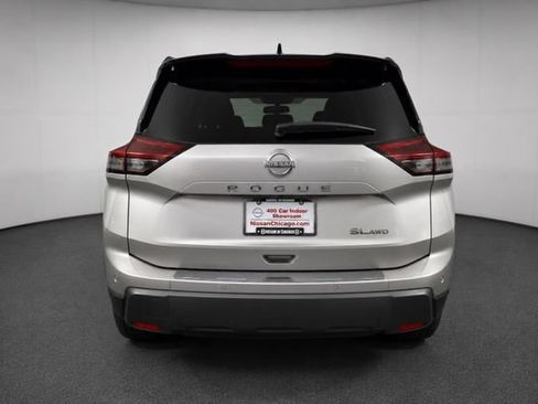 Certified 2025 Nissan Rogue SL w/ SL Premium Package AWD/4WD image 5