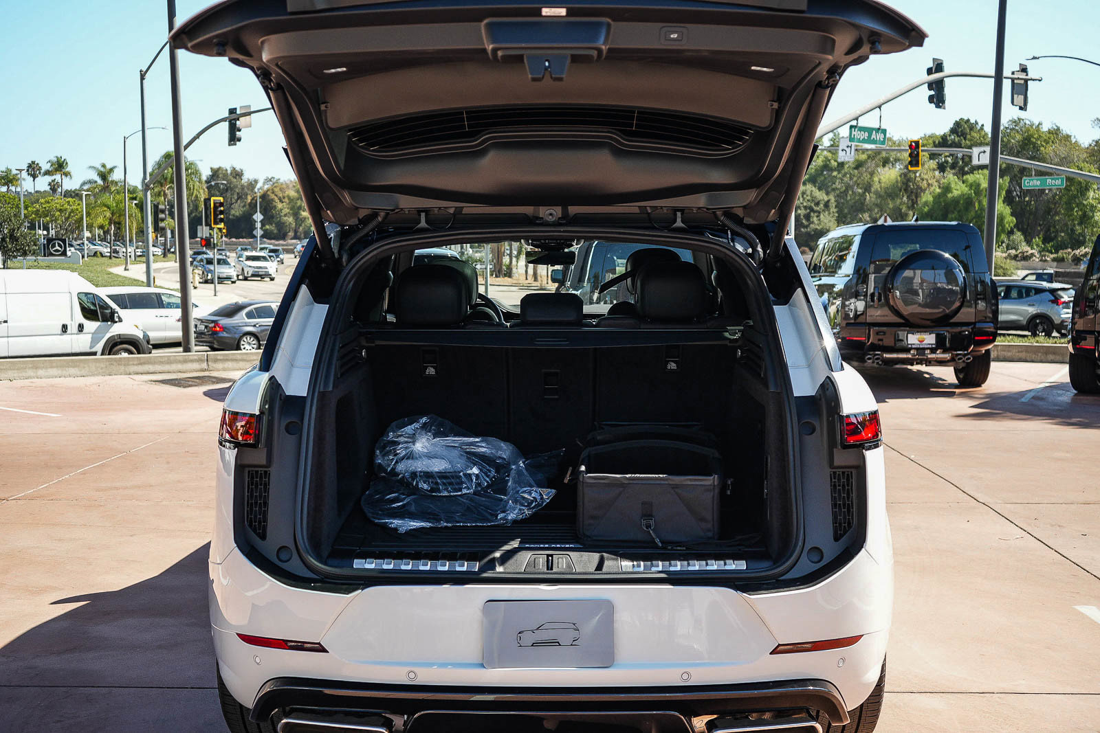 New 2026 Land Rover Range Rover Sport Dynamic SE AWD/4WD image 25