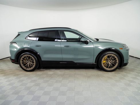 New 2026 Porsche Cayenne Turbo Electric AWD/4WD image 28