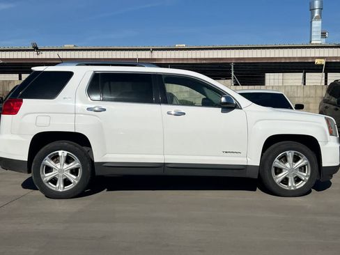 Used 2017 GMC Terrain SLT w/ Open Road Package FWD image 9