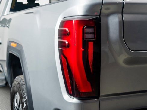 Used 2025 GMC Sierra 3500 Denali w/ Denali Reserve Package AWD/4WD image 12
