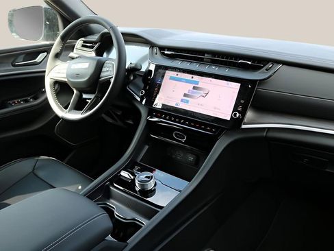 New 2026 Jeep Grand Cherokee L Limited w/ Limited Altitude Package AWD/4WD image 21