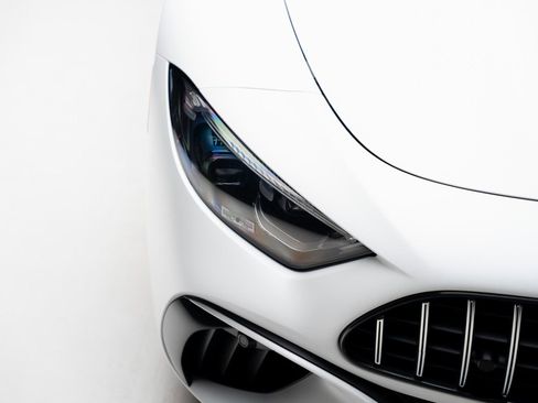 Used 2022 Mercedes-Benz SL 55 AMG 4MATIC image 13