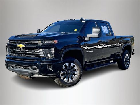 Certified 2024 Chevrolet Silverado 2500 Custom w/ Custom Value Package image 4