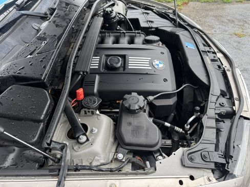 Used 2011 BMW 128i Convertible RWD image 9