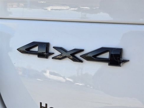 Used 2024 Jeep Grand Cherokee L Laredo image 16