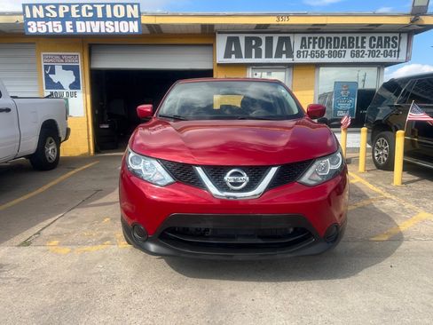 Used 2017 Nissan Rogue Sport S w/ S Appearance Package FWD image 2