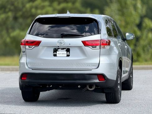 Used 2019 Toyota Highlander Plus w/ Protection Package #3 AWD/4WD image 7