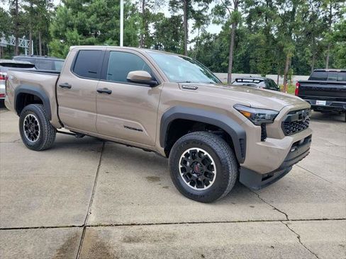Certified 2026 Toyota Tacoma TRD Off-Road w/ TRD Off Road Upgrade Package AWD/4WD image 10