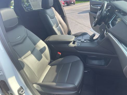 Used 2023 Cadillac XT5 Premium Luxury w/ Technology Package image 32