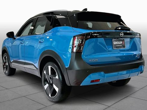 New 2025 Nissan Kicks SR image 7