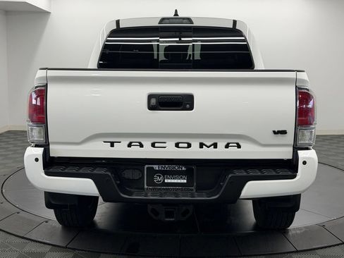 Used 2021 Toyota Tacoma TRD Sport w/ Technology Package AWD/4WD image 11