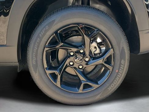 New 2026 Chevrolet Trax LT w/ Midnight Edition image 8