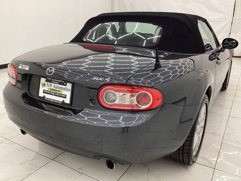 Used 2015 MAZDA MX-5 Miata Sport image 9