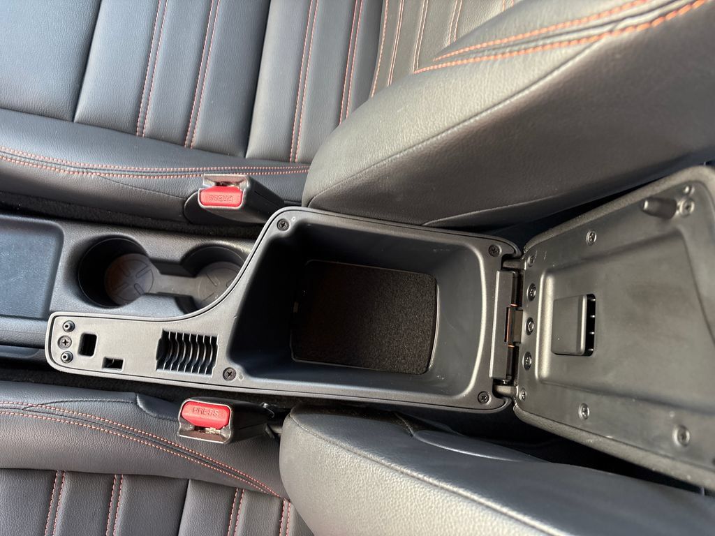 Certified 2020 Nissan Kicks SR w/ SR Premium Package FWD image 24