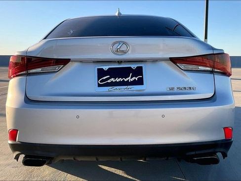 Used 2017 Lexus IS 200t image 5