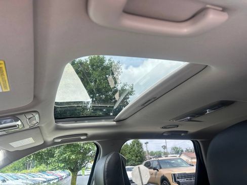 Certified 2024 Kia Telluride S w/ S Sunroof Package AWD/4WD image 13