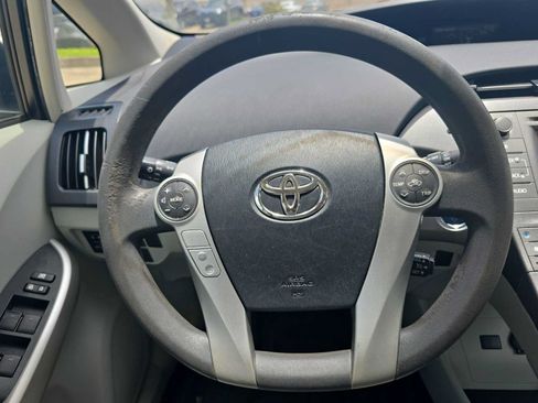 Used 2013 Toyota Prius Two FWD image 12