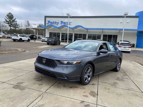 New 2026 Honda Accord EX-L image 4