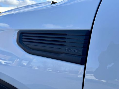 Used 2022 GMC Sierra 1500 Pro w/ Sierra Value Package image 18