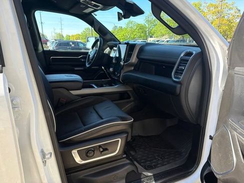 Used 2025 RAM 1500 Laramie w/ Sport Appearance Package AWD/4WD image 17