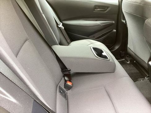 Certified 2025 Toyota Corolla LE FWD image 4