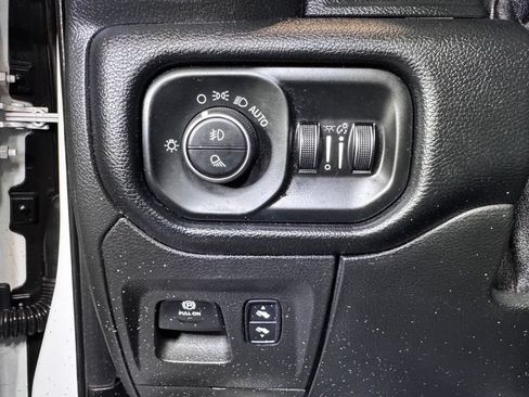 Used 2020 RAM 1500 Laramie AWD/4WD image 24