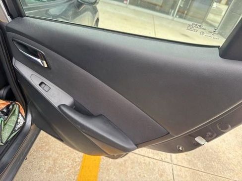 Used 2017 Toyota Yaris iA image 32