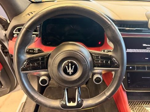 Used 2023 Maserati Grecale Modena AWD/4WD image 21