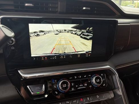 Used 2024 GMC Sierra 3500 Denali Ultimate AWD/4WD image 11