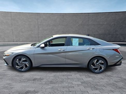 Used 2024 Hyundai Elantra Limited FWD image 5
