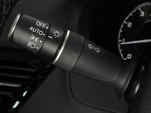 Used 2025 Acura RDX SH-AWD image 26