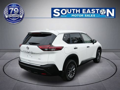 Used 2021 Nissan Rogue S AWD/4WD image 6