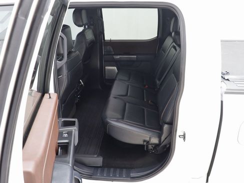 Used 2022 Ford F150 Lariat w/ Equipment Group 502A High image 17