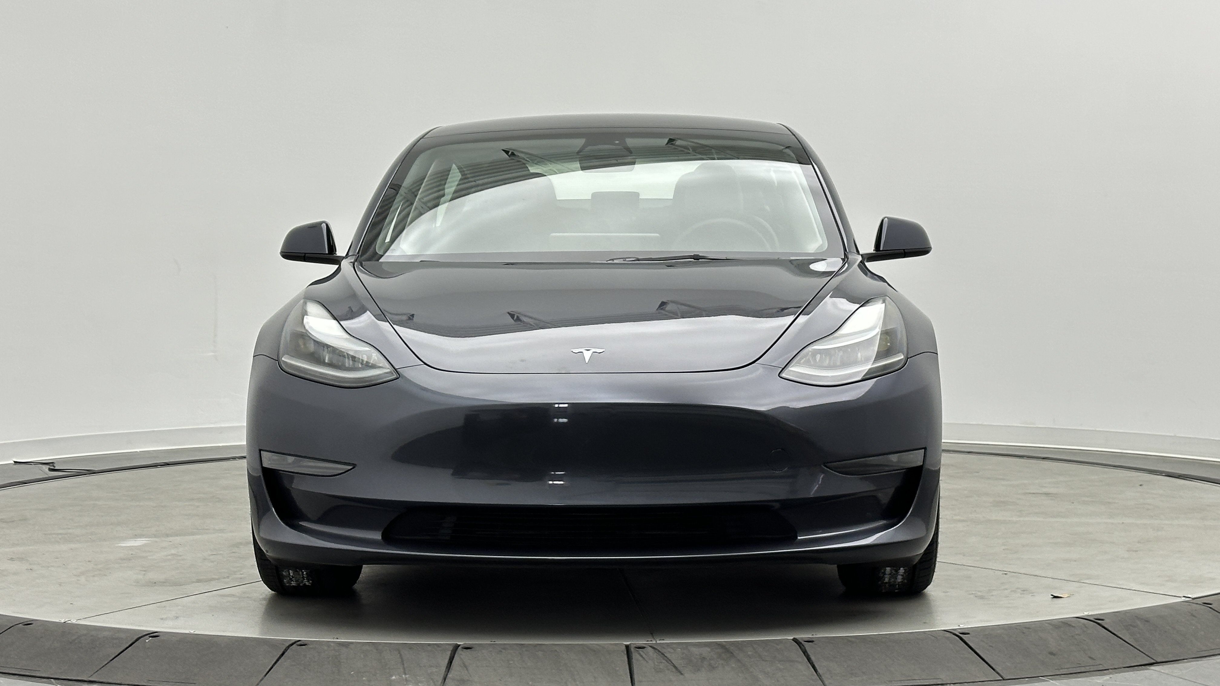 Used 2023 Tesla Model 3 Standard Range RWD image 2