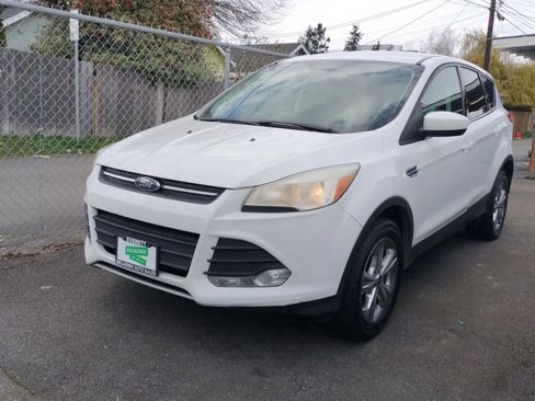 Used 2016 Ford Escape SE AWD/4WD image 1