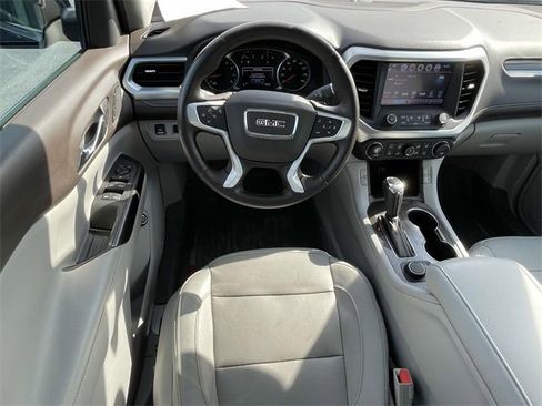 Used 2018 GMC Acadia SLT image 15