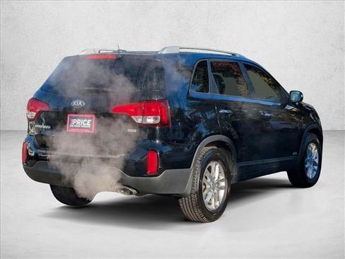 Used 2014 Kia Sorento LX image 5