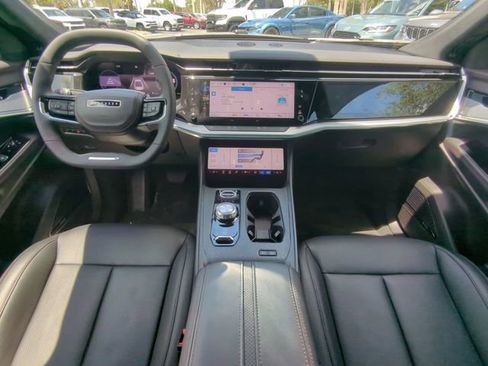 Used 2024 Jeep Wagoneer Launch Edition AWD/4WD image 18