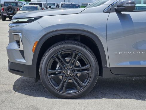 New 2026 Chevrolet Traverse LT FWD image 6