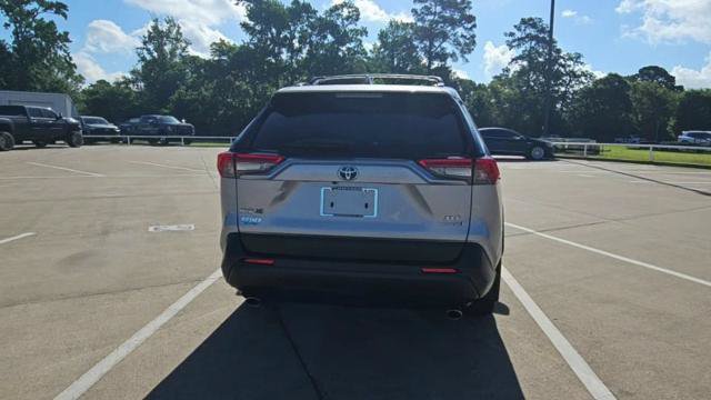 Used 2022 Toyota RAV4 XLE w/ Convenience Package AWD/4WD image 7