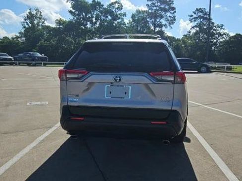 Used 2022 Toyota RAV4 XLE w/ Convenience Package AWD/4WD image 7