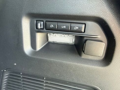 Used 2025 Ford Explorer Platinum w/ LUX Leather Package AWD/4WD image 14