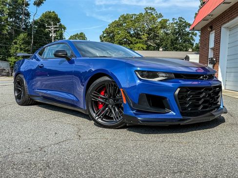 Used 2022 Chevrolet Camaro ZL1 RWD image 24