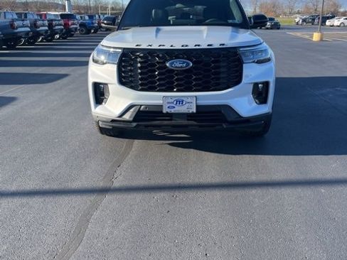 New 2026 Ford Explorer ST-Line w/ ST-Line Street Pack image 2