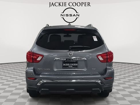 Used 2020 Nissan Pathfinder SV image 6