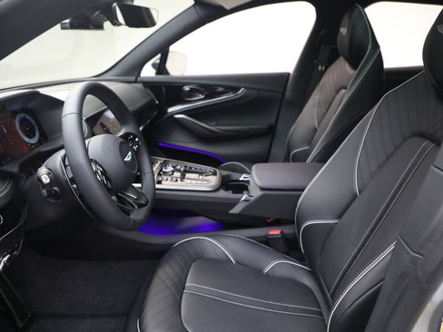 New 2026 Aston Martin DBX 707 image 22