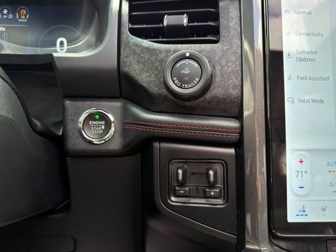 Used 2024 Ford Expedition Limited RWD image 35