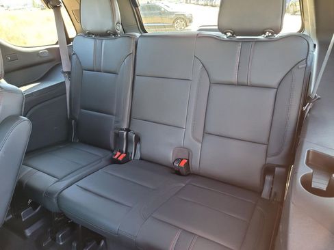 Used 2021 Chevrolet Tahoe RST w/ Luxury Package RWD image 15