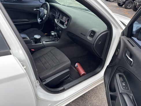 Used 2012 Dodge Charger SE image 10